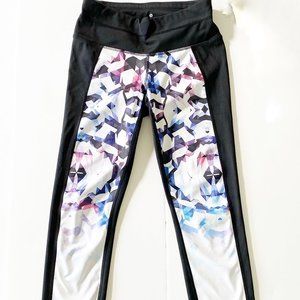 ATHLETA geometric capri XXS